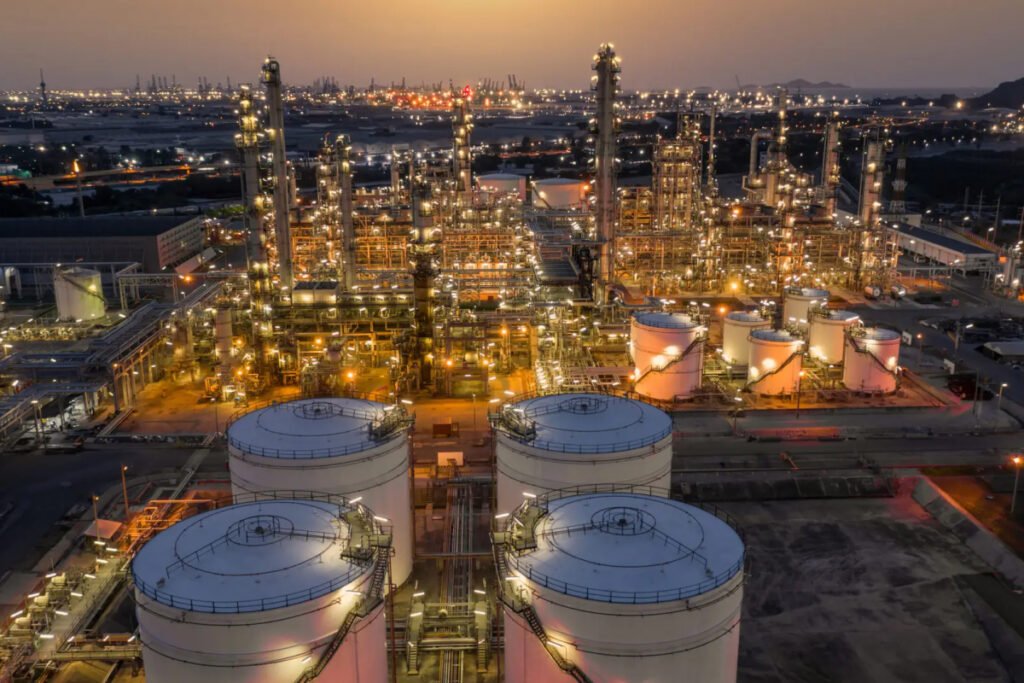 Oil and gas petrochemical industrial refinery plant, Oil and gas